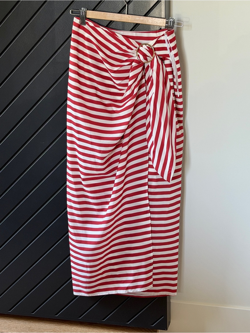 Toccin striped pencil skirt. Size 4. Worn ONCE! Pristine condition!
